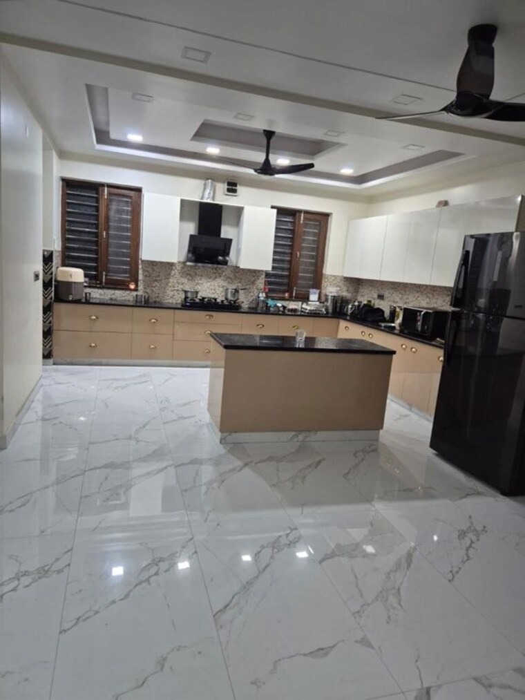 Kitchen, bptp-parkland-pride-phase-2 3 Bedroom 300 Sq.Yd. Builder Floor In Sector 77 Faridabad 10507837