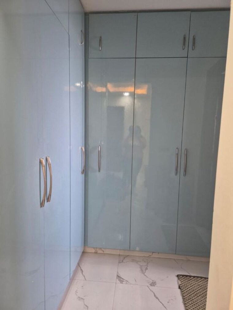 Bathroom, bptp-parkland-pride-phase-2 3 Bedroom 300 Sq.Yd. Builder Floor In Sector 77 Faridabad 10507837