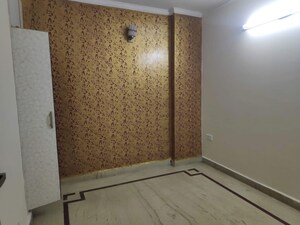 Room in 3 BHK Builder Floor at West Patel Nagar – for Rent