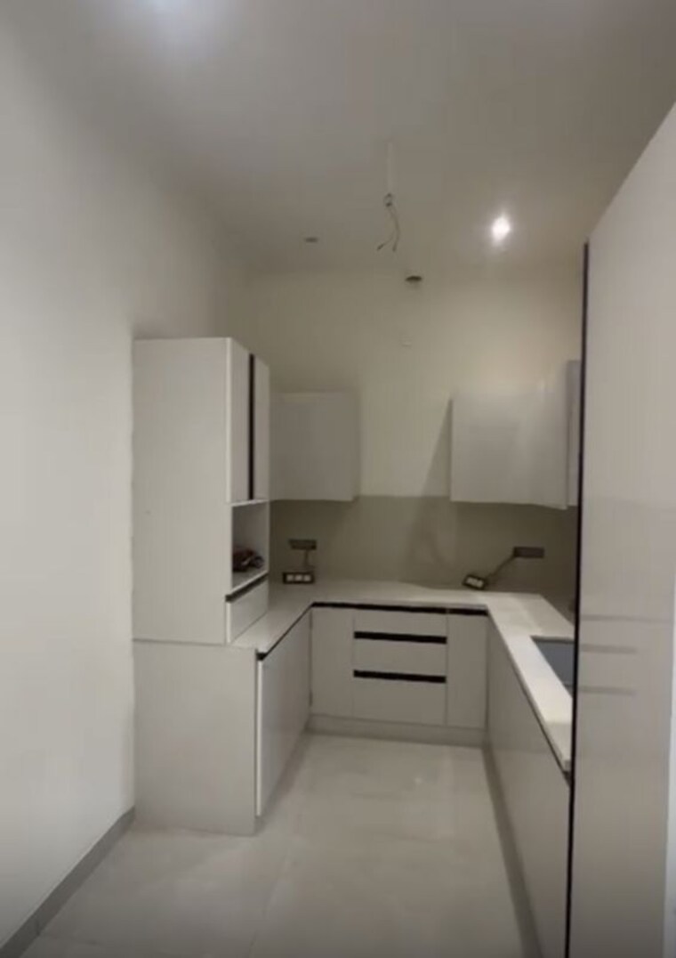 Bathroom, lohgarh 4 Bedroom 104 Sq.Yd. Independent House In Lohgarh Zirakpur 10507844