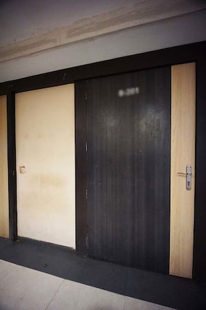 Room in  Office Space at Naranpura – for Sale