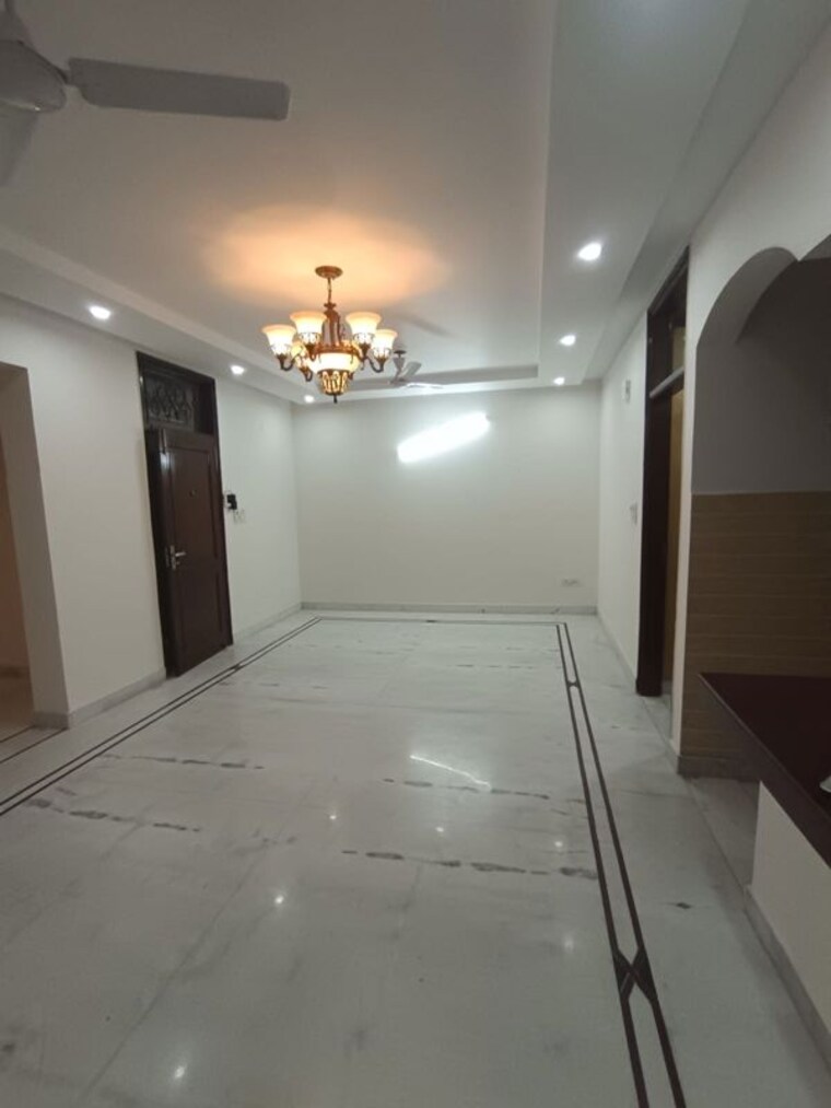 Living Room, naraina 3 Bedroom 200 Sq.Yd. Builder Floor In Naraina Delhi 10507868