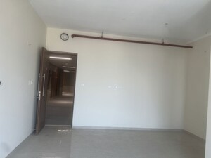 Room in 1 BHK Apartment at Sheth Irene, Malad West – for Rent