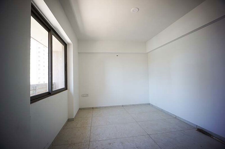 Room, zundal 3 Bedroom 207 Sq.Yd. Apartment In Zundal Ahmedabad 10507938
