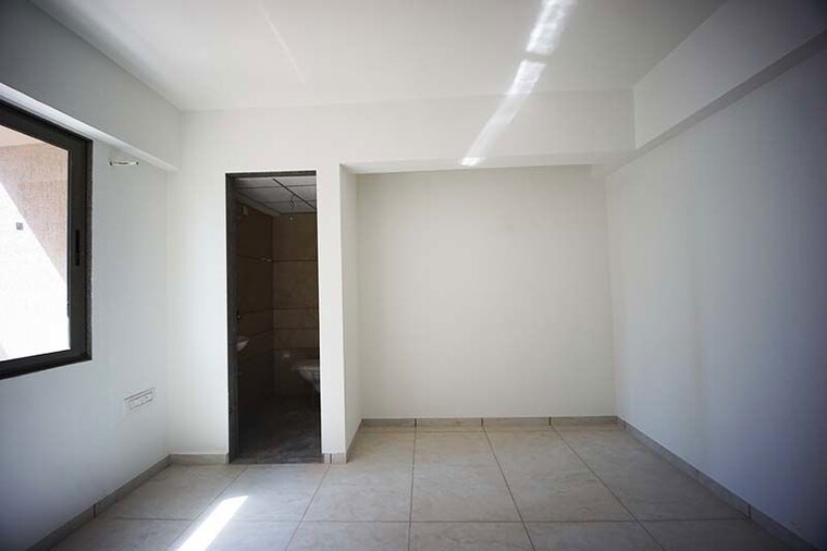 Room, zundal 3 Bedroom 207 Sq.Yd. Apartment In Zundal Ahmedabad 10507938