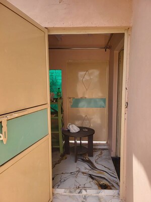 Furnished Amenities in 2 BHK Builder Floor at New Palam Vihar Phase 1 – for Rent