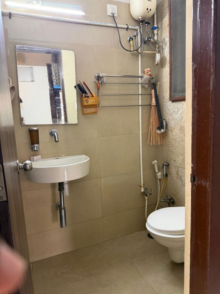 Bathroom, midtown-adam 2 Bedroom 725 Sq.Ft. Apartment In Khadakpada Thane 10507864