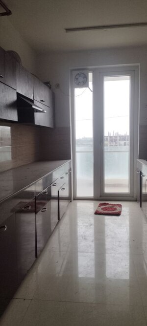 Kitchen in 3 BHK Apartment at Omaxe Royal Residency Faridabad, Sector 79 – for Rent