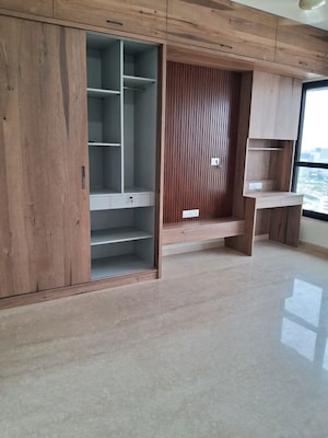 3 BHK Apartment For Rent in Kalpataru Magnus, Bandra East