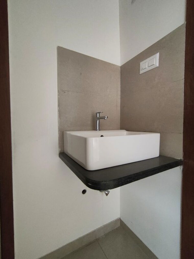 Bathroom, soba-optima 2 Bedroom 950 Sq.Ft. Apartment In Sinhagad Road Pune 10507962