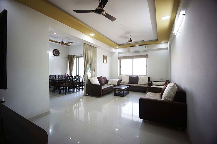 Living Room, naranpura 3 Bedroom 211 Sq.Yd. Apartment In Naranpura Ahmedabad 10508034