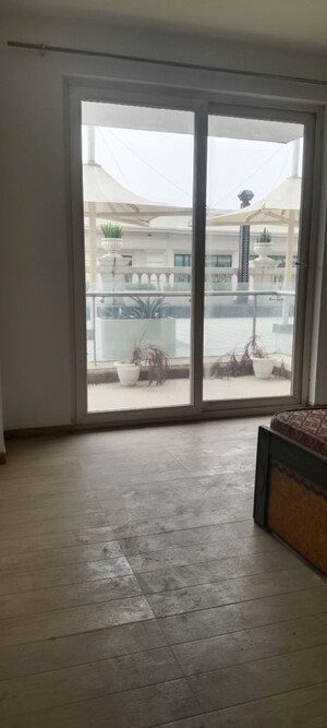 Room in 3 BHK Apartment at Omaxe Royal Residency Faridabad, Sector 79 – for Rent