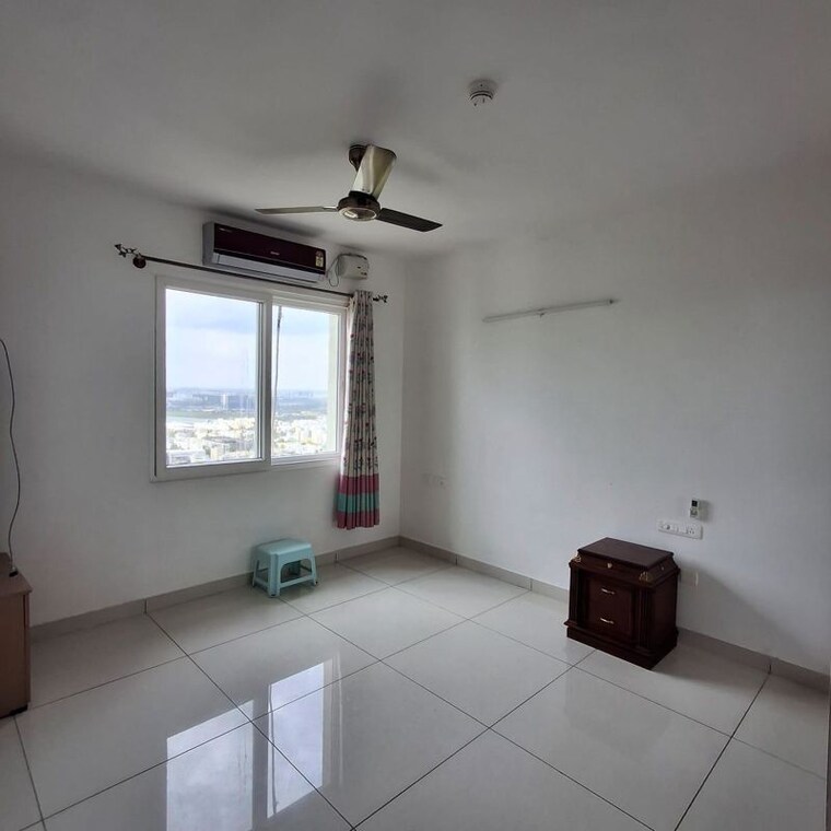 Living Room, prestige-lakeside-habitat-apartments 3 Bedroom 1390 Sq.Ft. Apartment In Gunjur Bangalore 10508113