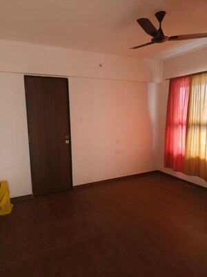 Room in 3 BHK Apartment at Legacy ILife, Nibm – for Rent