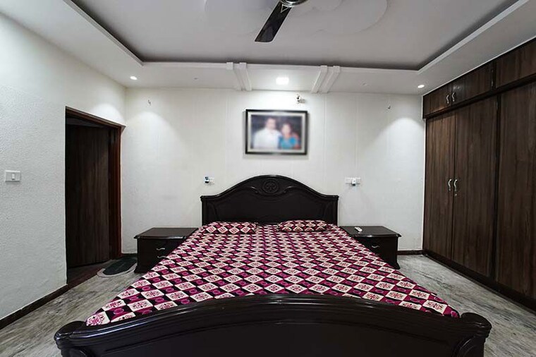 Bedroom, ghatlodia 5 Bedroom 305 Sq.Yd. Independent House In Ghatlodia Ahmedabad 10508107