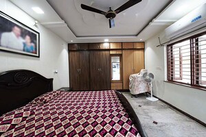 Bedroom in 5 BHK Independent House at Ghatlodia – for Sale