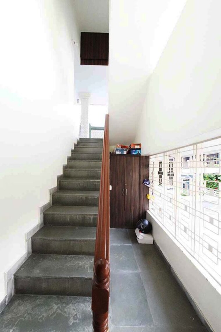 Balcony, ghatlodia 5 Bedroom 305 Sq.Yd. Independent House In Ghatlodia Ahmedabad 10508107