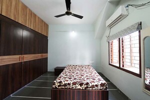 Bedroom in 5 BHK Independent House at Ghatlodia – for Sale