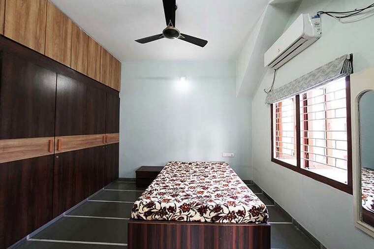 Bedroom, ghatlodia 5 Bedroom 305 Sq.Yd. Independent House In Ghatlodia Ahmedabad 10508107