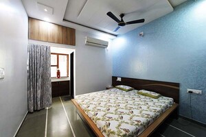 Bedroom in 5 BHK Independent House at Ghatlodia – for Sale