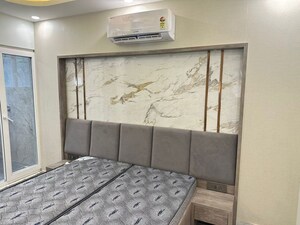 Room in 1 BHK Builder Floor at Ashoka Enclave – for Rent