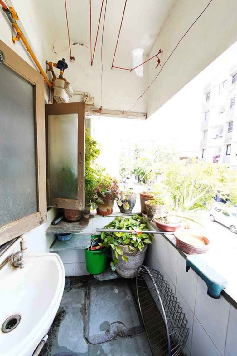 Balcony, chandkheda 3 Bedroom 175 Sq.Yd. Apartment In Chandkheda Ahmedabad 10508175