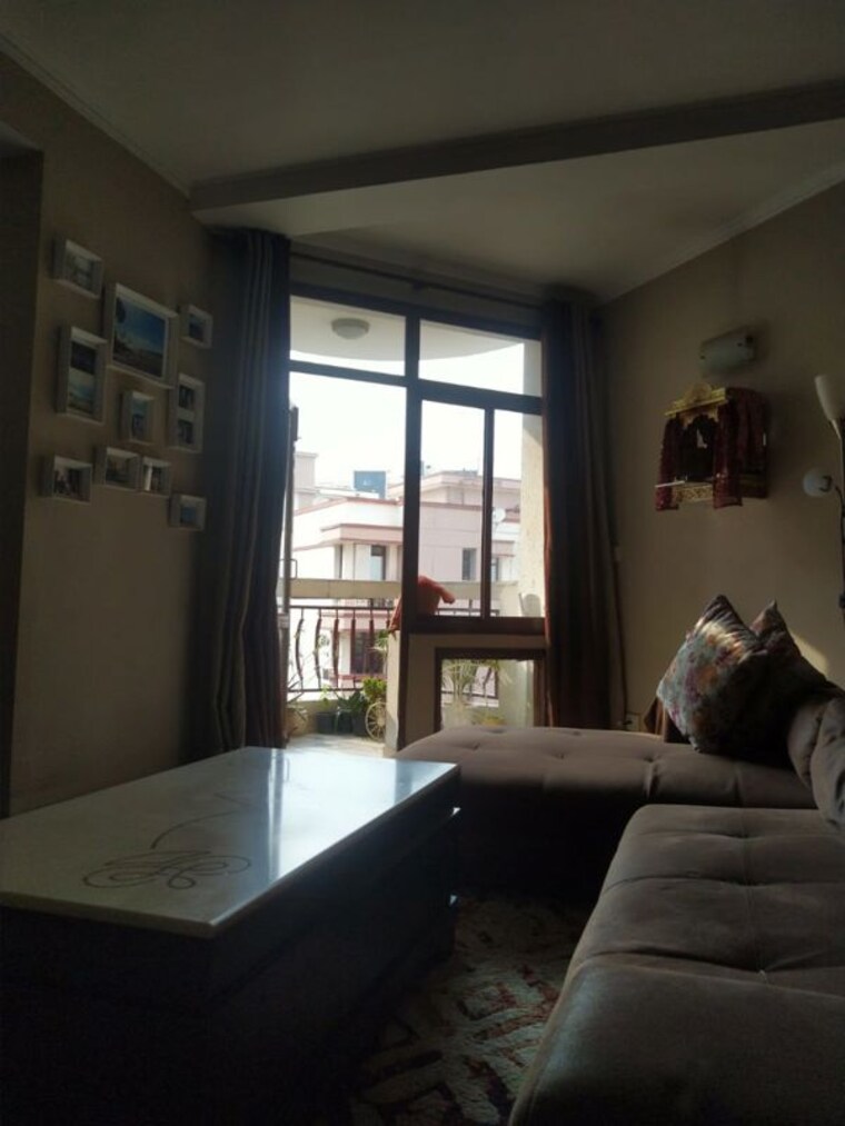 Living Room, emaar-emerald-floors 3 Bedroom 1395 Sq.Ft. Builder Floor In Sector 65 Gurgaon 10508166