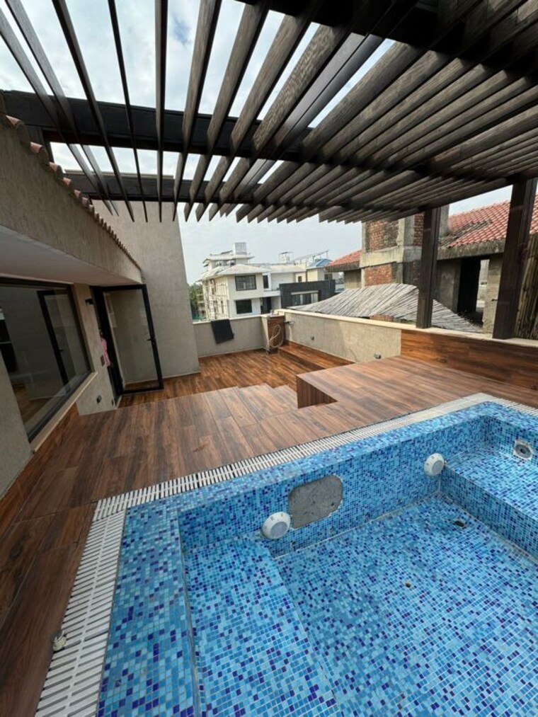 Kitchen, unitech-the-residences-sector-33 5 Bedroom 4000 Sq.Ft. Villa In Sector 33 Gurgaon 10508197