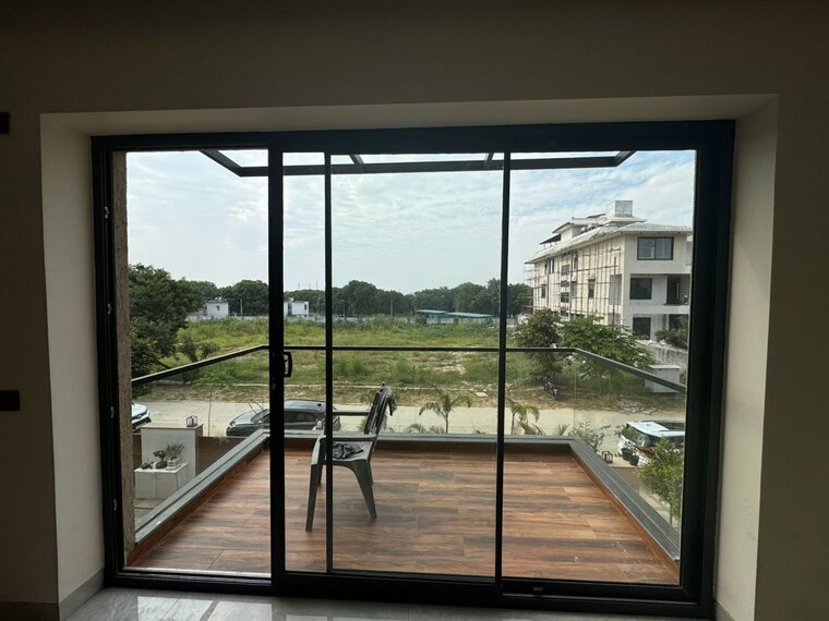 Room, unitech-the-residences-sector-33 5 Bedroom 4000 Sq.Ft. Villa In Sector 33 Gurgaon 10508197