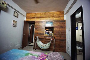 Room in 2 BHK Apartment at Science City – for Sale