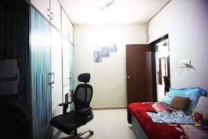Room in 2 BHK Apartment at Science City – for Sale
