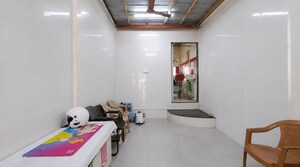  Shop For Sale in Anandwadi