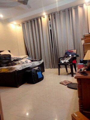 Living Room in 3 BHK Builder Floor at Sector 23 – for Rent