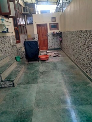 Living Room in 3 BHK Builder Floor at Sector 23 – for Rent