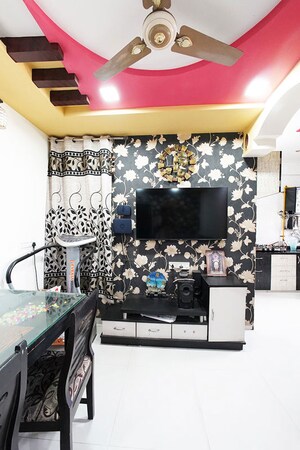 Team Area in 2 BHK Apartment at Isanpur – for Sale