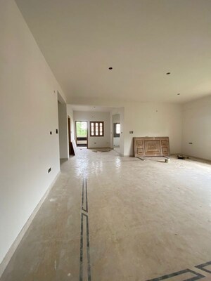 Building Lobby in 3 BHK Apartment at Jp Nagar Phase 9 – for Sale