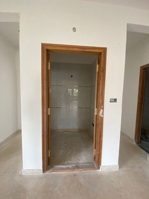 Room in 3 BHK Apartment at Jp Nagar Phase 9 – for Sale