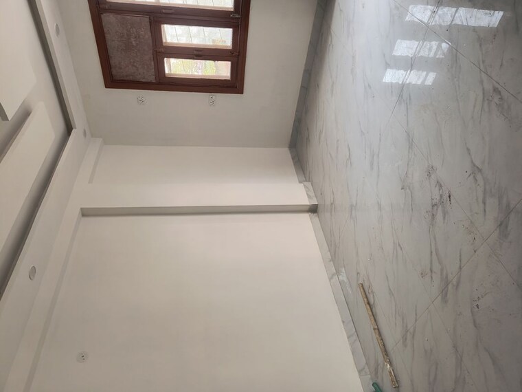 Room, greater kailash i 3.5 Bedroom 210 Sq.Yd. Builder Floor In Greater Kailash I Delhi 10508315
