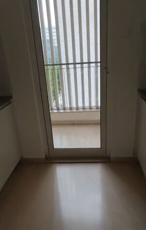 Room in 3.5 BHK Apartment at Godrej The Trees, Vikhroli East – for Sale