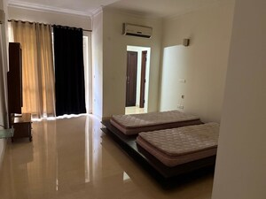 Living Room in 4 BHK Apartment at Sahara Grace Gurgaon, Sector 28 – for Rent