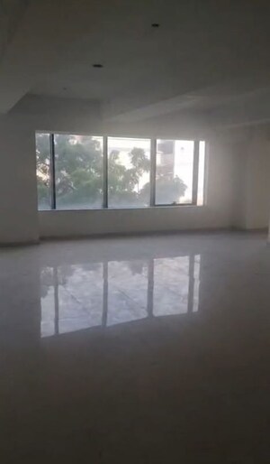 Room in  Office Space at Makarba – for Rent