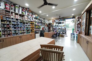 Team Area in  Shop at Vavol – for Sale
