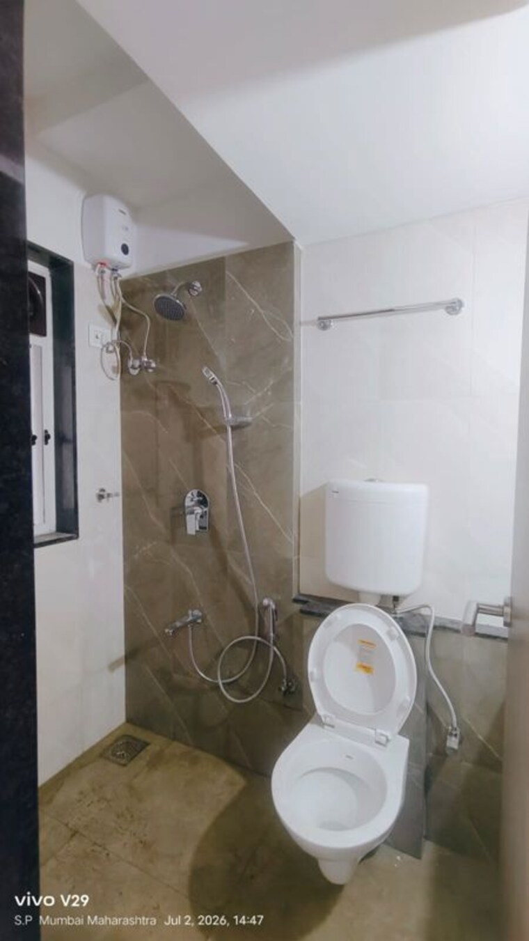 Bathroom, worli 2 Bedroom 700 Sq.Ft. Apartment In Worli Mumbai 10505096
