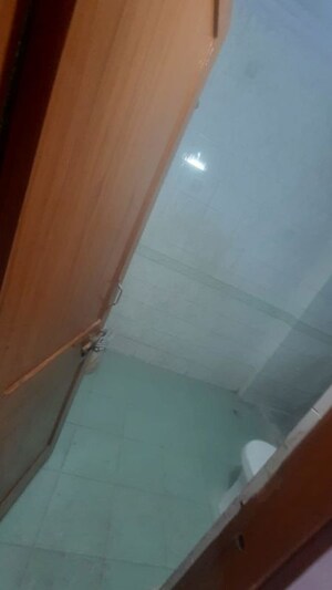 Room in 2 BHK Builder Floor at Ansal Plaza Sector-23, Sector 23 – for Rent