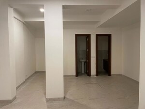 Room in  Office Space at Green Park – for Rent