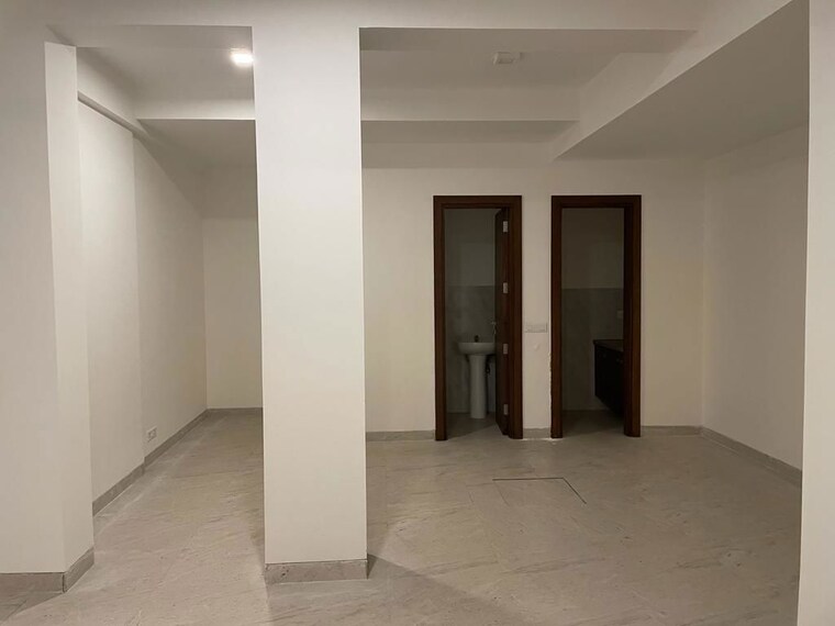 Room, green park Commercial Office Space 1500 Sq.Ft. In Green Park Delhi 10508409