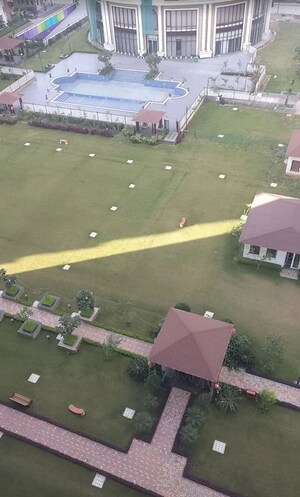Team Area in 4 BHK Apartment at Ambika Florence Park, North Mullanpur – for Sale