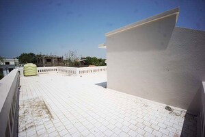 Swimming Pool in 3 BHK Independent House at Chandkheda – for Rent