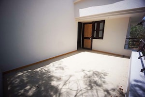 Room in 3 BHK Independent House at Chandkheda – for Rent