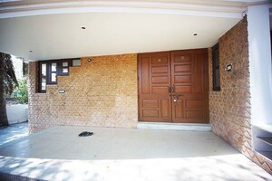 Room in 3 BHK Independent House at Chandkheda – for Rent